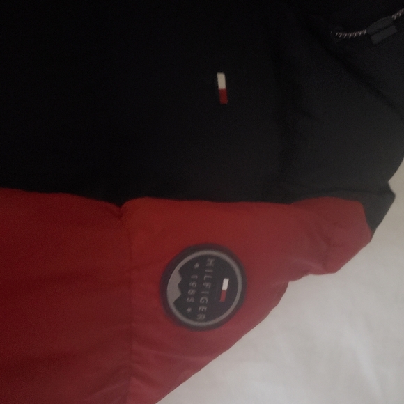 Tommy hilfigure puffer jacket - Picture 2 of 6
